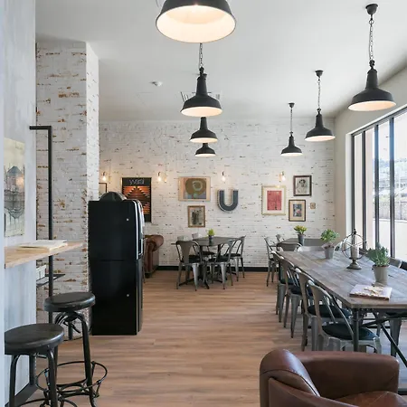 Hotel So'co By Happyculture Niza